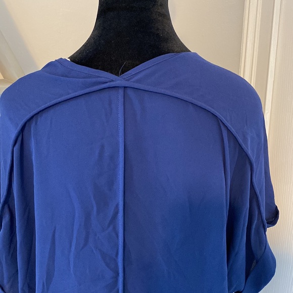 Lush Navy Blue size small ladies top, soft sheer material. EUC no defects - Picture 5 of 8